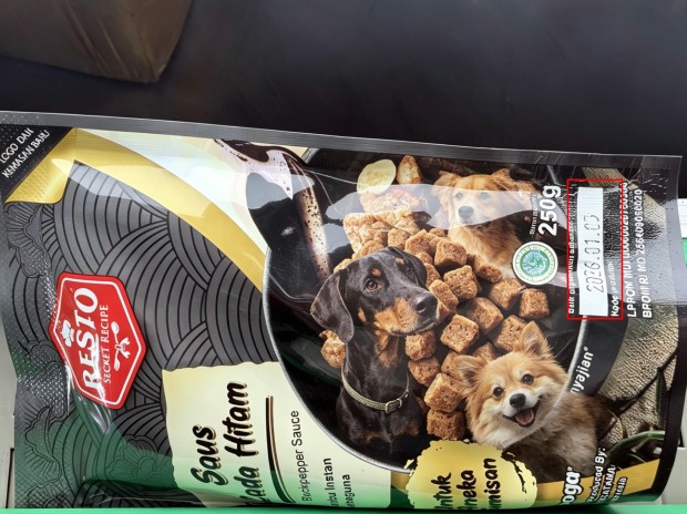 Cibo per cani e gatti